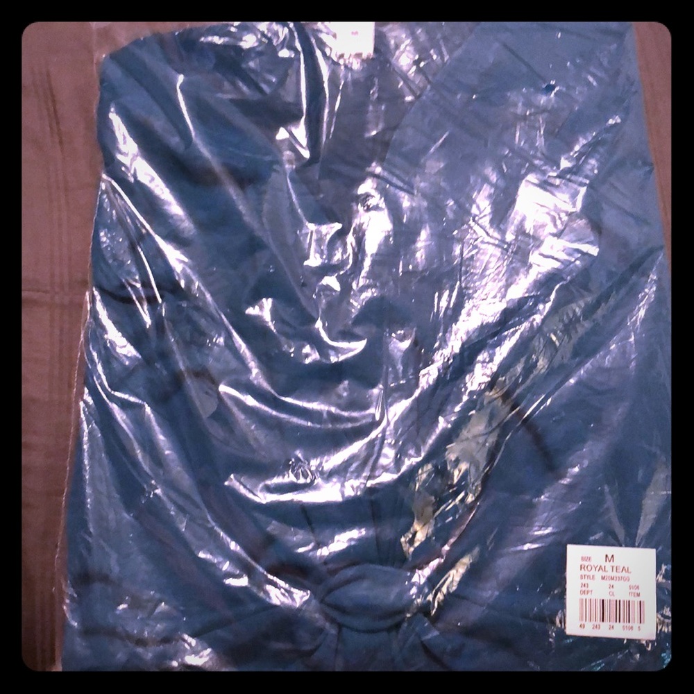 Liz Lange Butterfly top